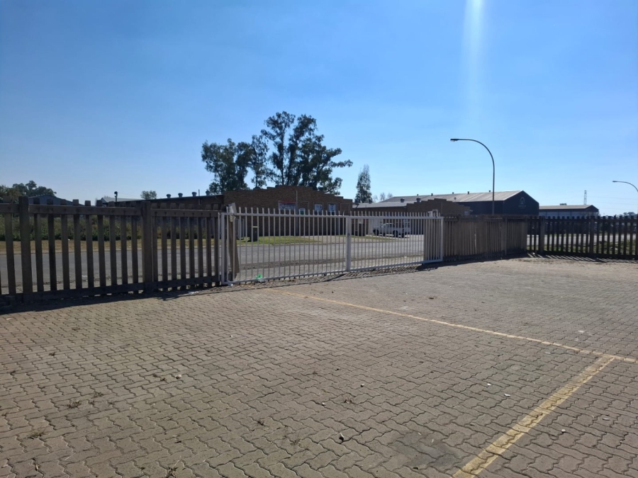 To Let Commercial Property for Rent in Oos Einde Free State